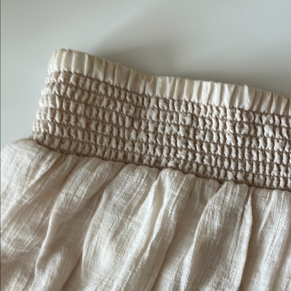 JOE B Cream Flowy Skirt Size Large - Picture 3 of 4